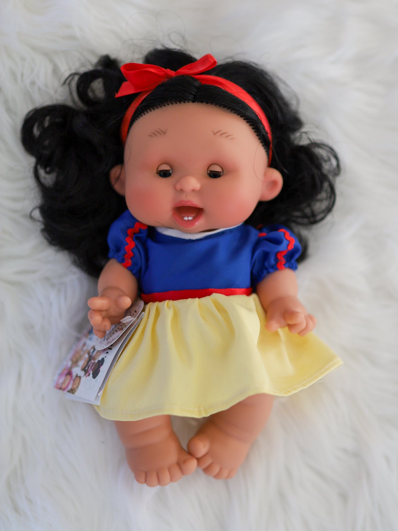 Snow White - Fairy Tale Pepotes Doll with Sleepy Eyes